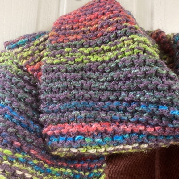 HAND KNIT Chunky Scarf - Picture 3 of 4